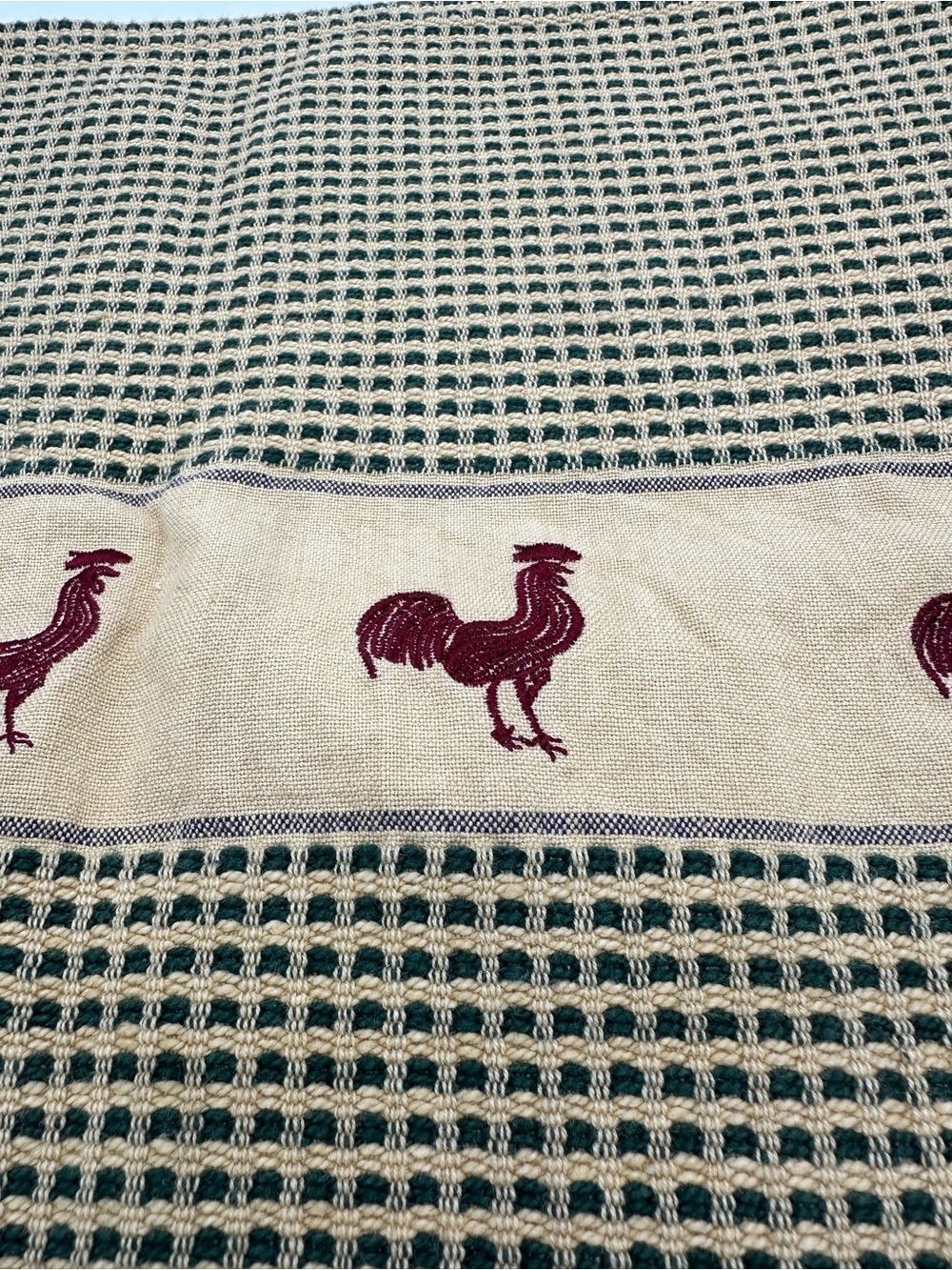 Vtg Farmhouse Thick Cotton Table Runner Green Check Red Roosters 13x33 1/2”